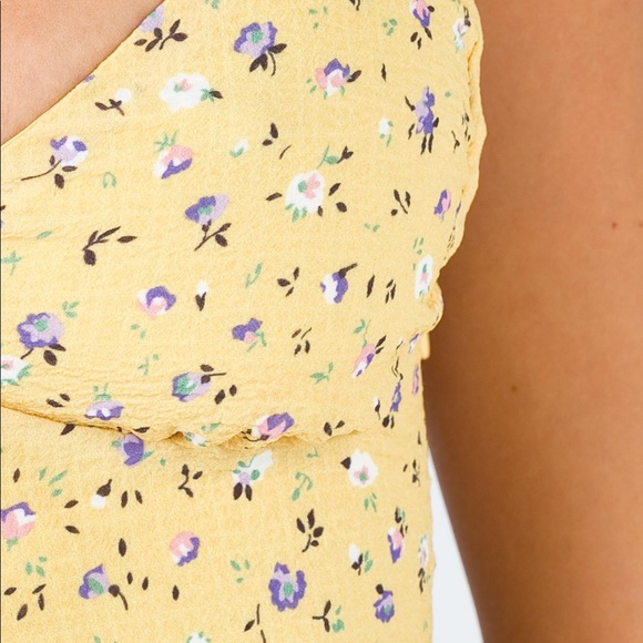 NWT Floral Summer Yellow Romper - Picture 3 of 3